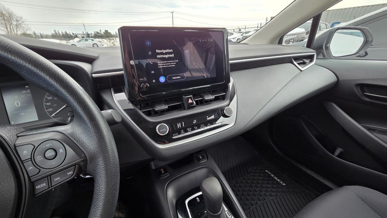 2024 Toyota Corolla LE Photo