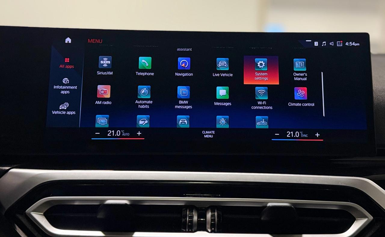 2024 BMW 3 Series 330i xDrive Photo