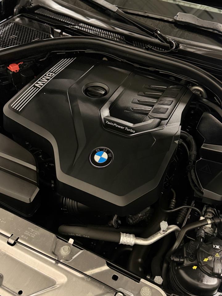 2024 BMW 3 Series 330i xDrive Photo