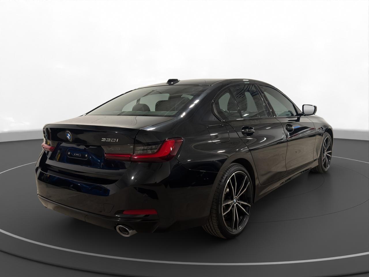 2024 BMW 3 Series 330i xDrive Photo