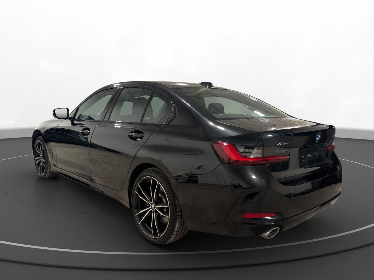 2024 BMW 3 Series 330i xDrive Photo4