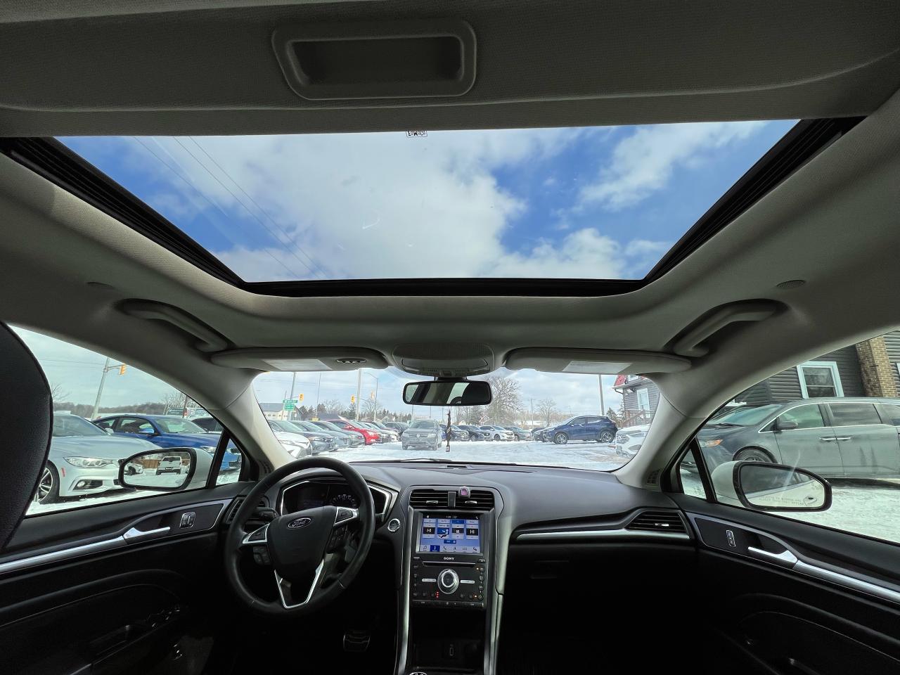 2017 Ford Fusion Energi Titanium AWD 89km Photo