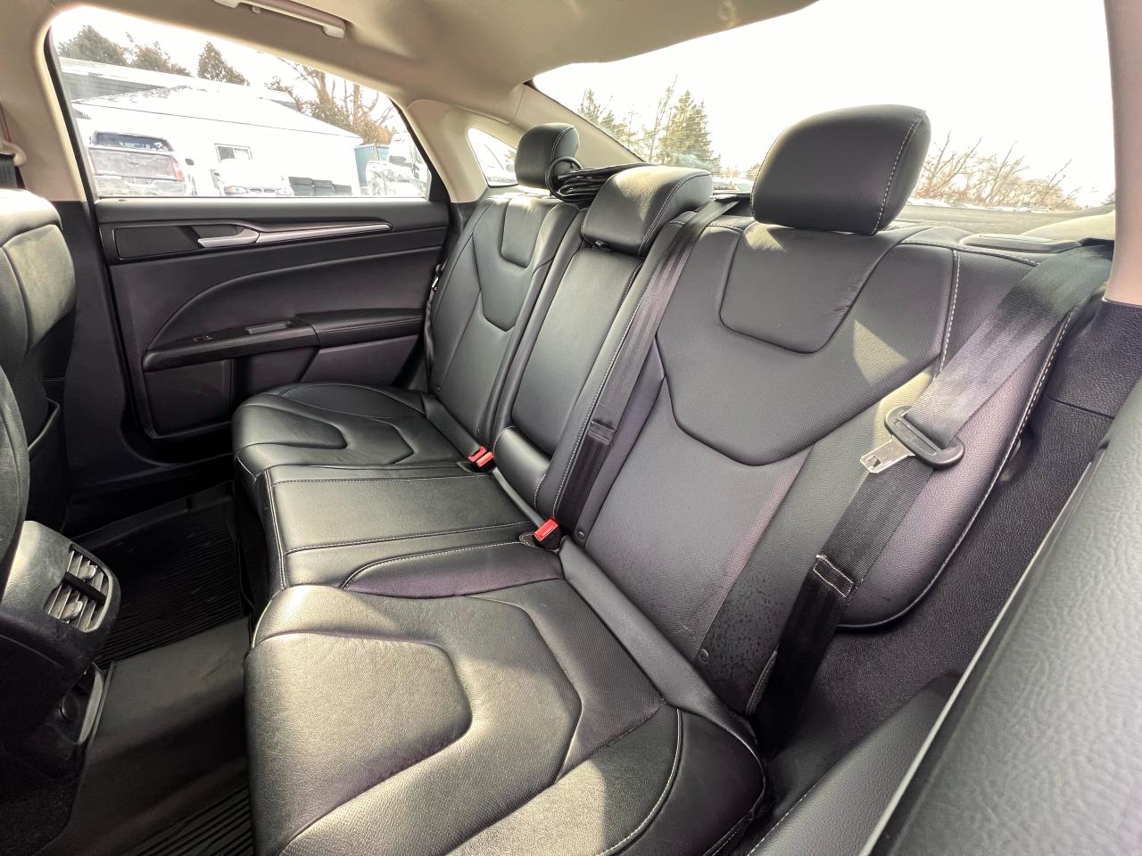 2017 Ford Fusion Energi Titanium AWD 89km Photo