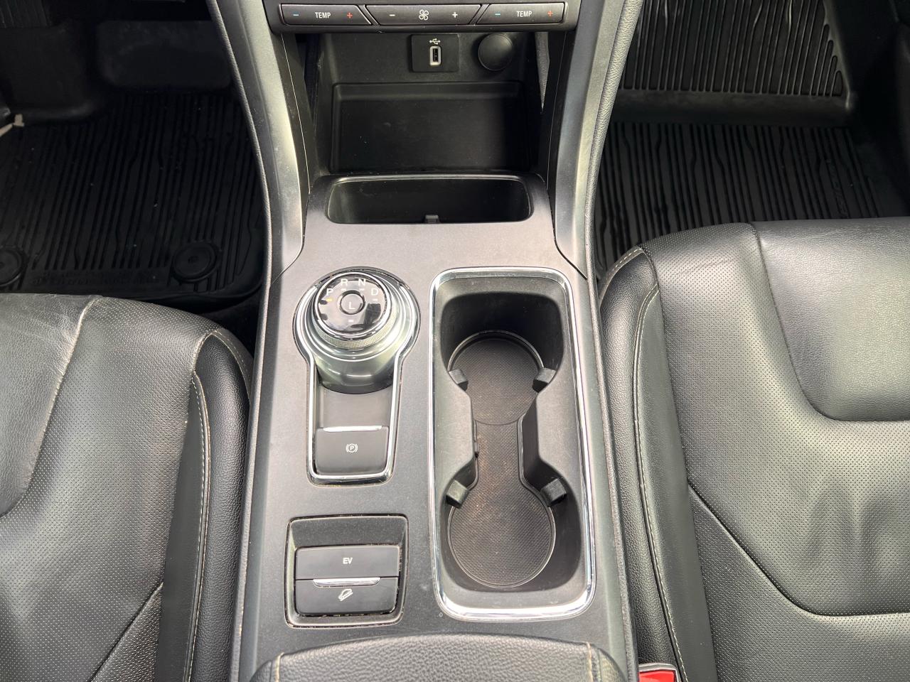 2017 Ford Fusion Energi Titanium AWD 89km Photo