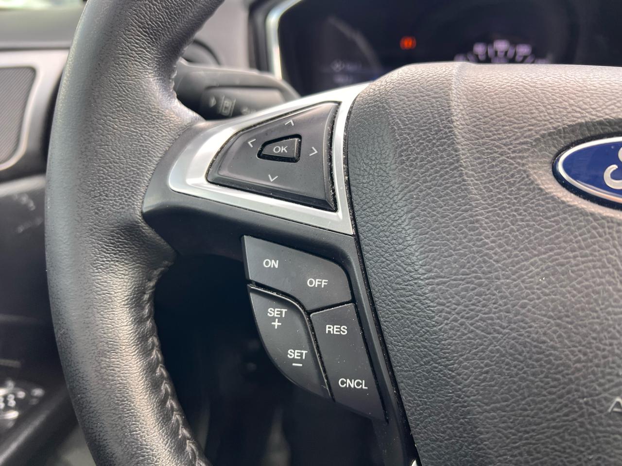 2017 Ford Fusion Energi Titanium AWD 89km Photo