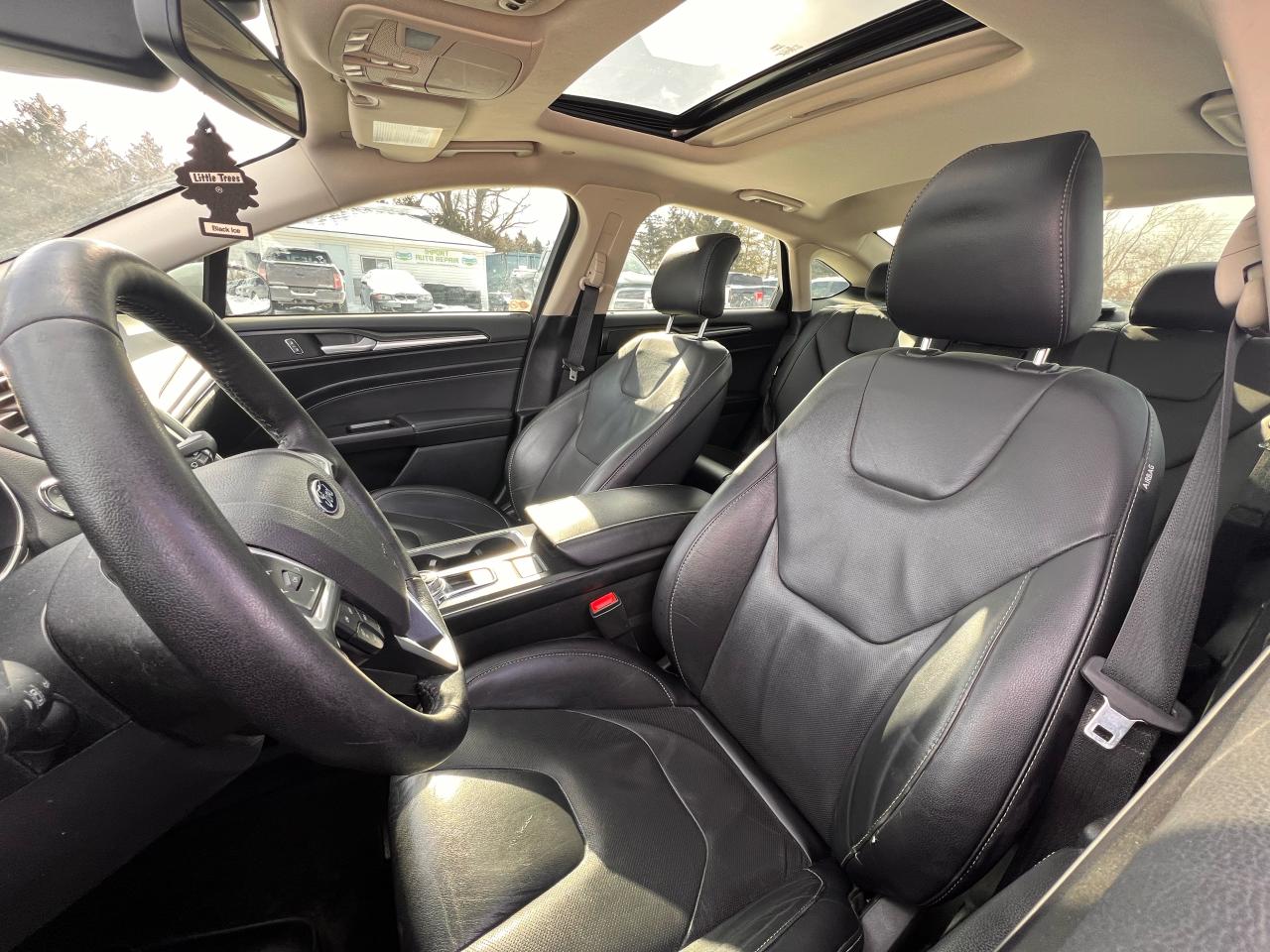 2017 Ford Fusion Energi Titanium AWD 89km Photo