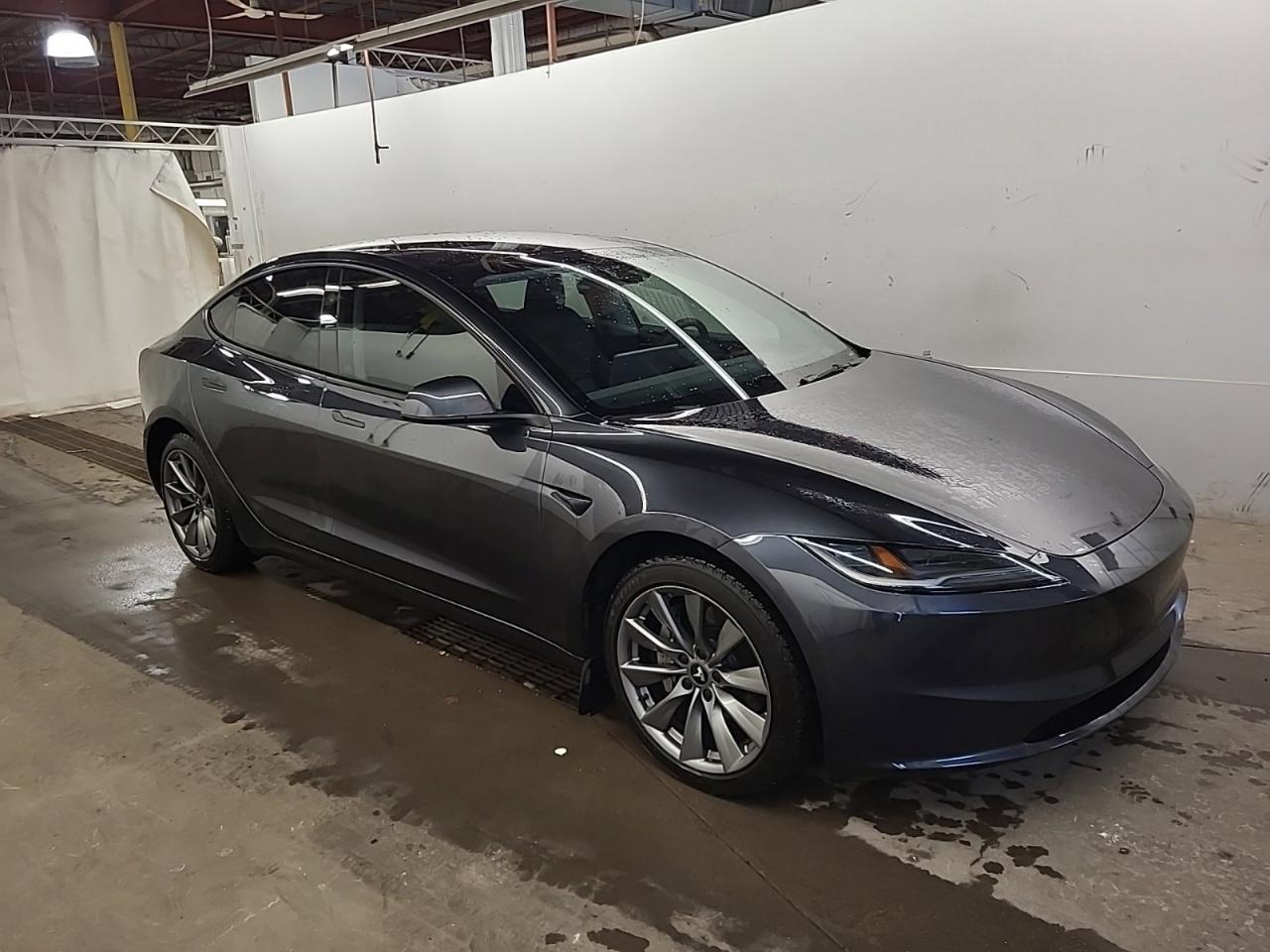 2024 Tesla Model 3 LONG RANGE Photo