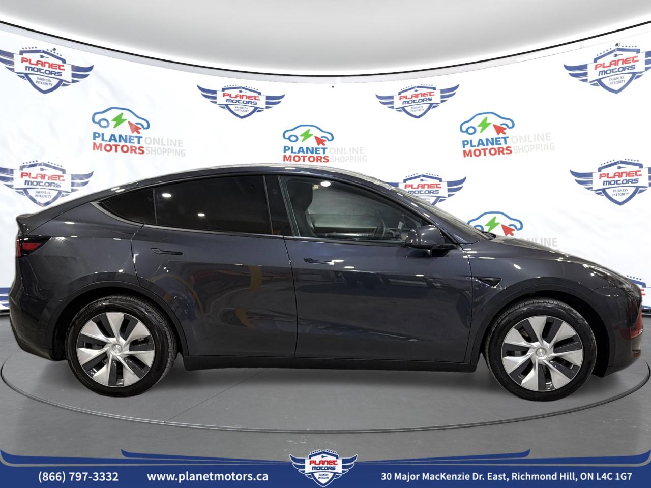 2024 Tesla Model Y LONG RANGE Photo