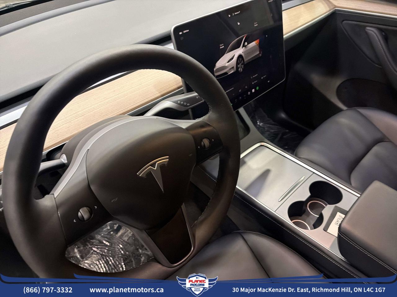 2024 Tesla Model Y LONG RANGE Photo