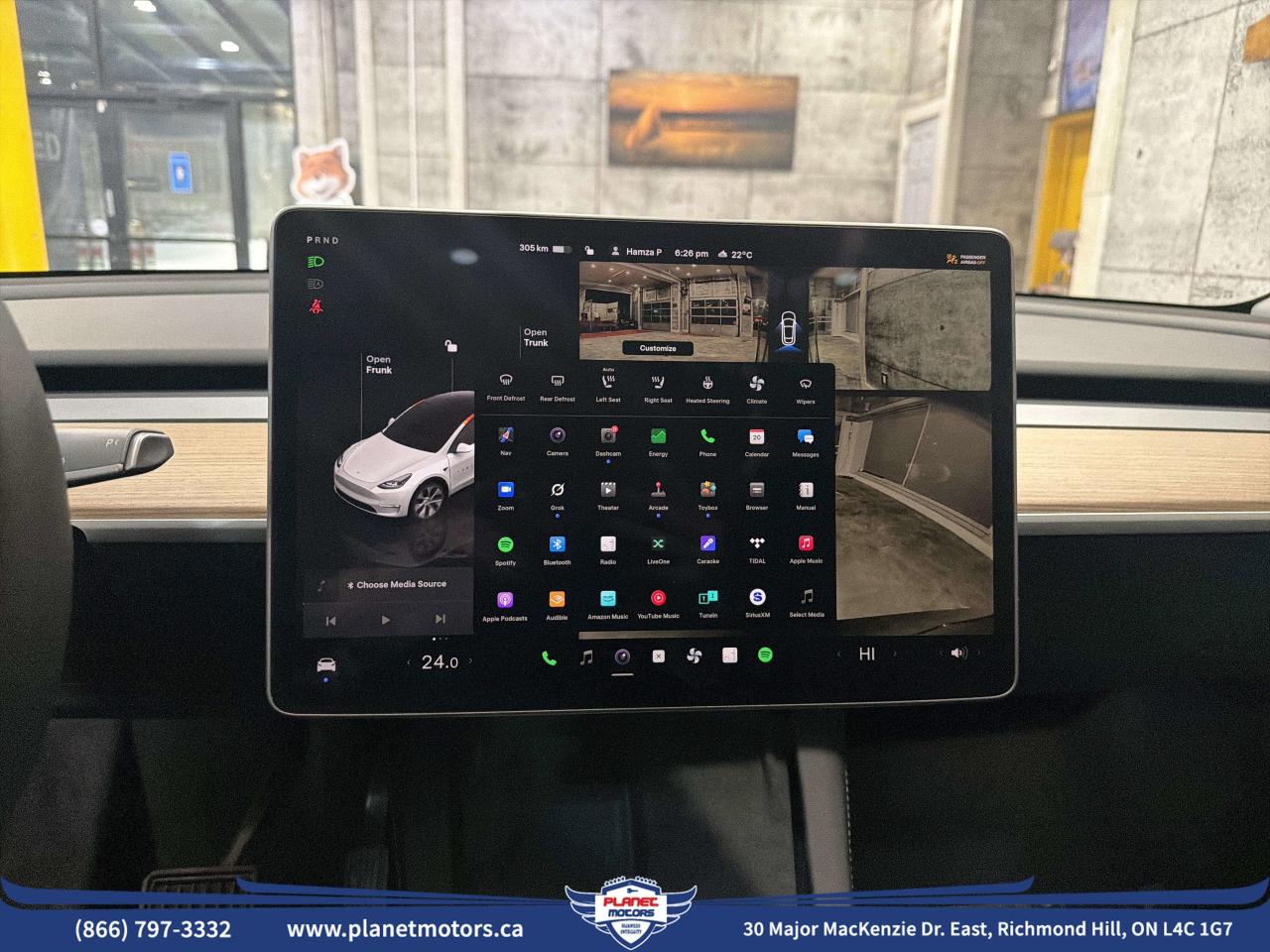 2024 Tesla Model Y LONG RANGE Photo