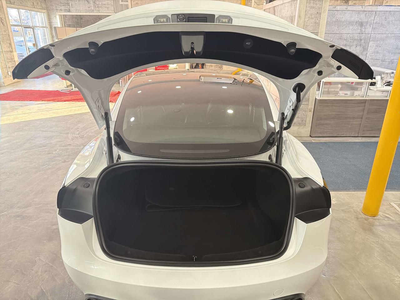 2024 Tesla Model 3  Photo