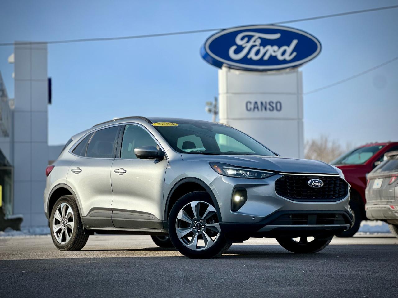 2024 Ford Escape Titanium Photo0