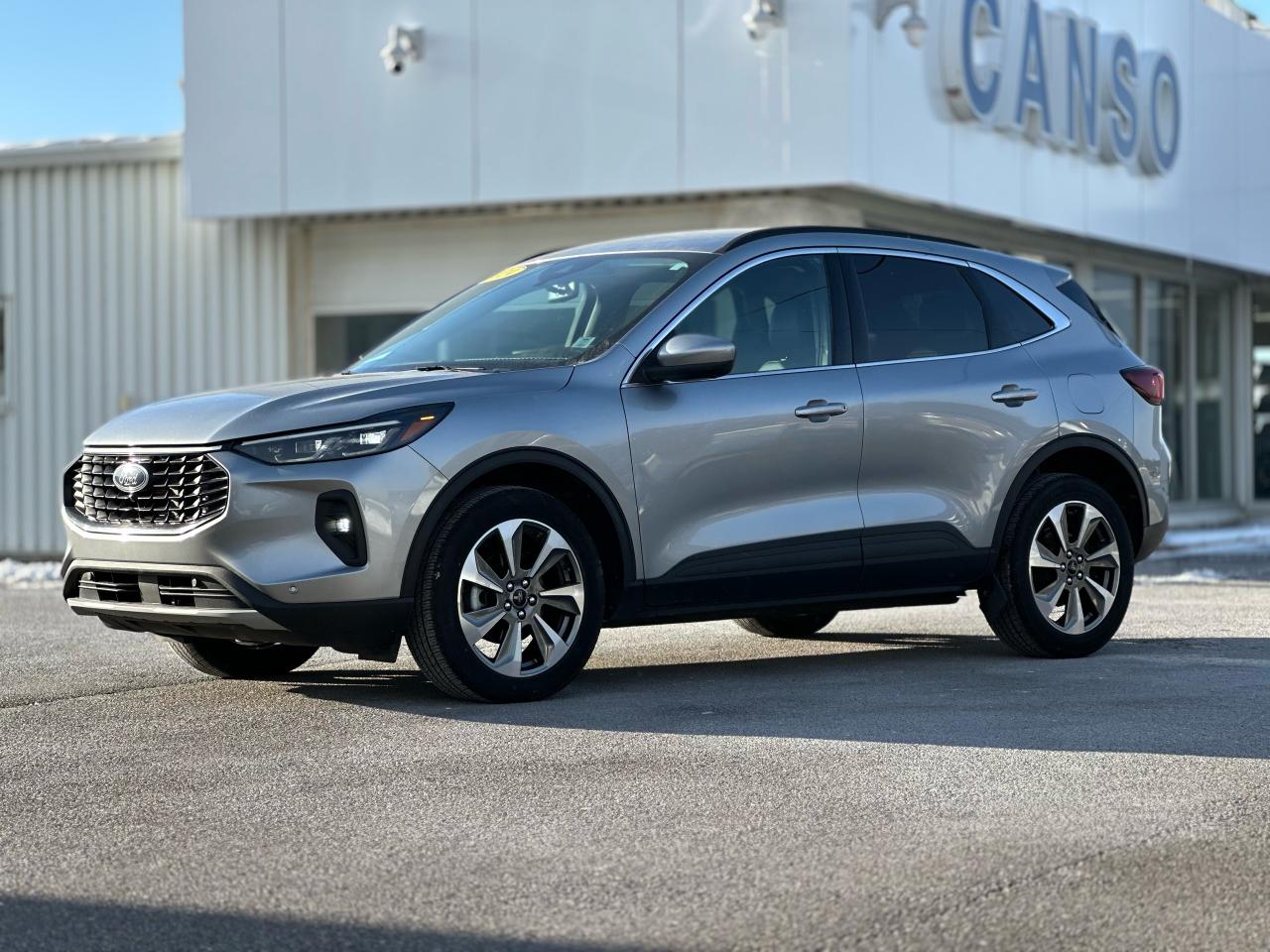 2024 Ford Escape Titanium Photo3