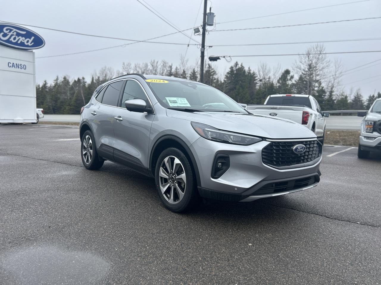 2024 Ford Escape PLATINUM AWD/LEATHER/ADAPTIVE CRUISE Photo2