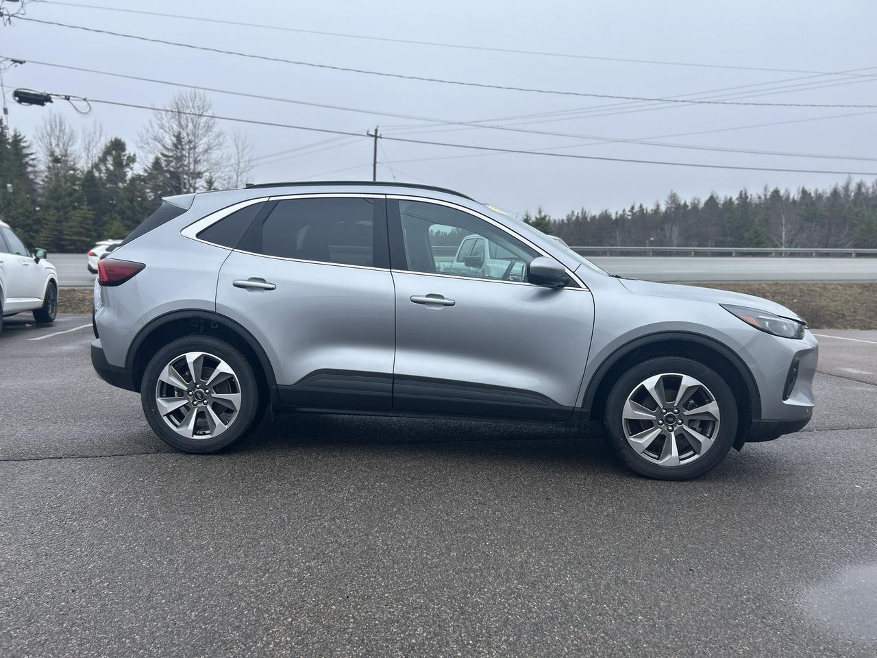 2024 Ford Escape PLATINUM AWD/LEATHER/ADAPTIVE CRUISE Photo4