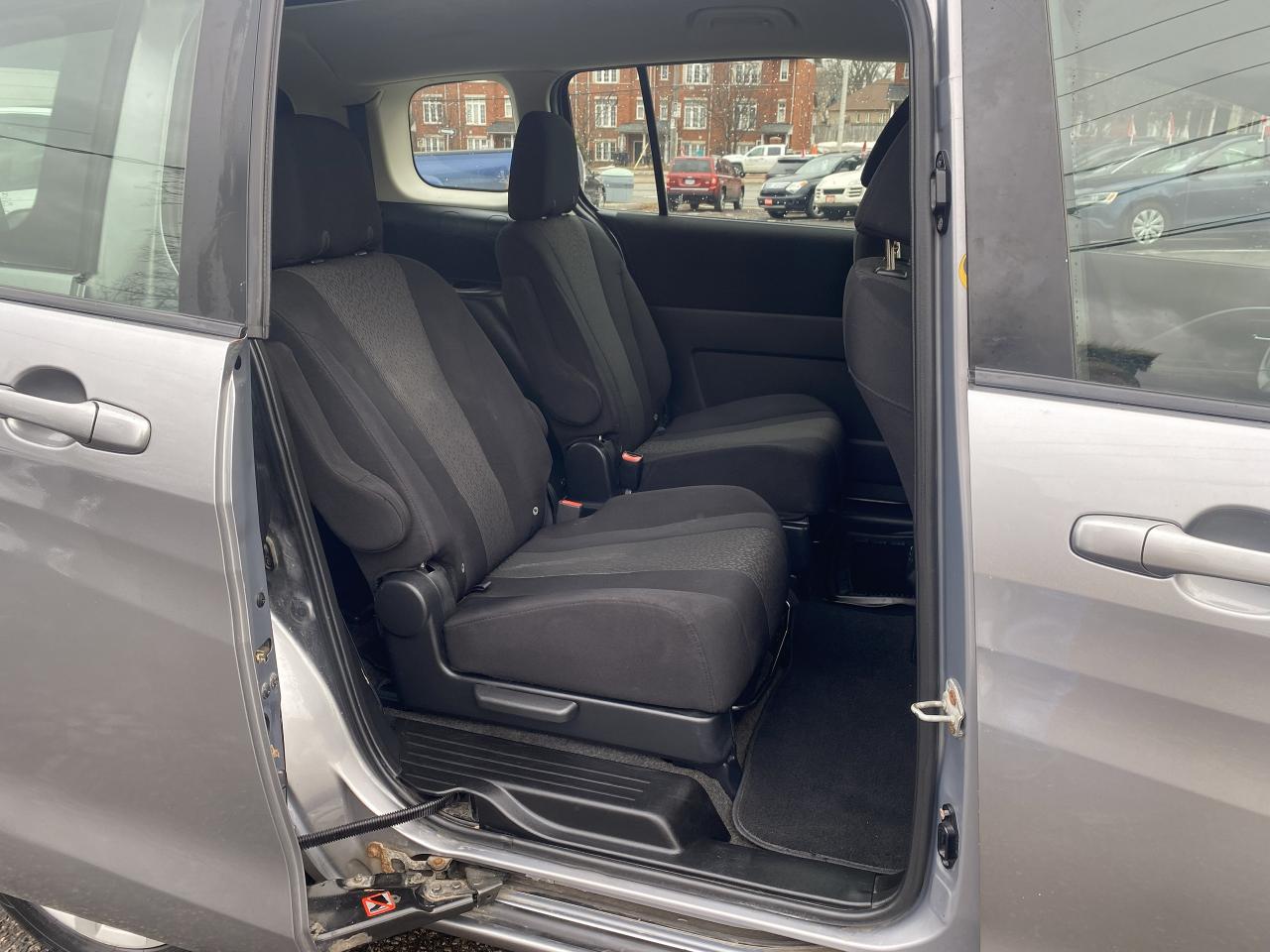 2012 Mazda MAZDA5 6Passenger/Automatic/Gas Saver/Heated Seats Photo