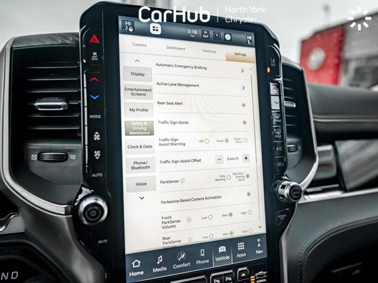 2026 RAM 1500 Tungsten 5'7" Ram Box Panoroof Klipsch Audio Massage Seats Photo