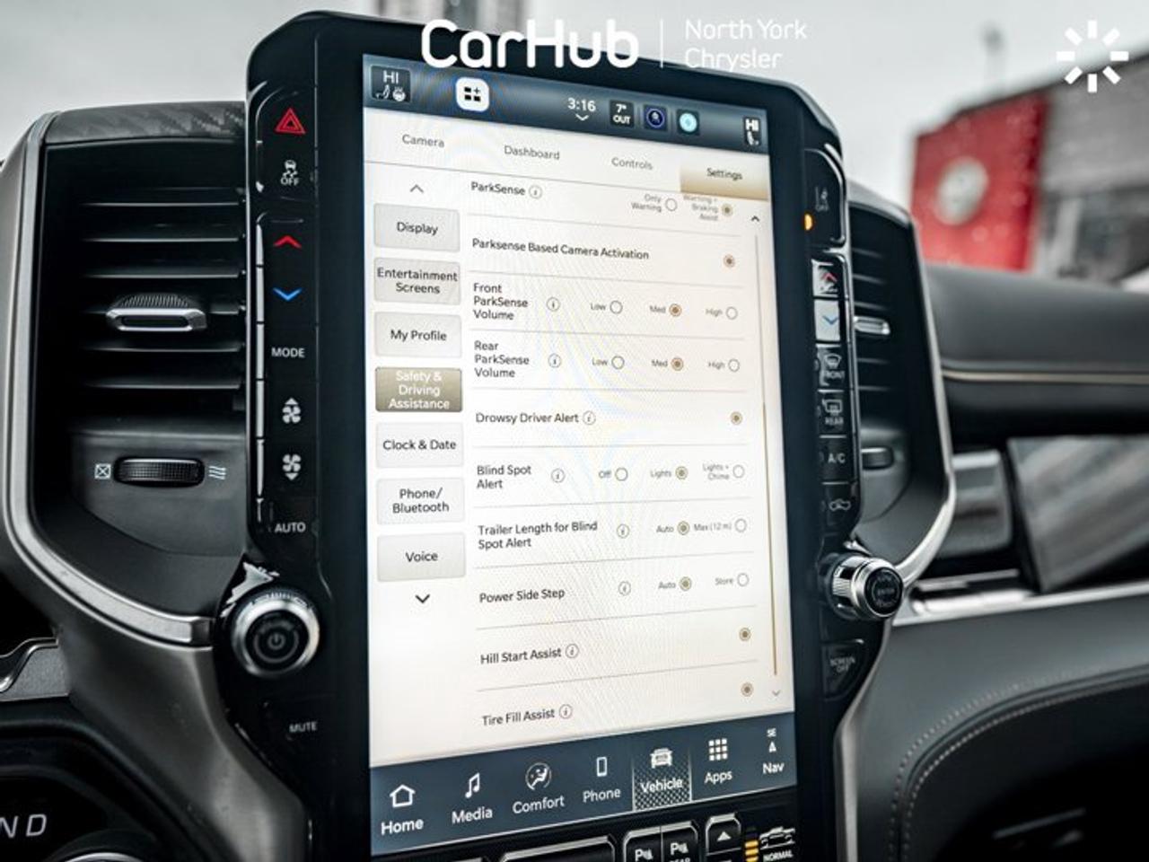 2026 RAM 1500 Tungsten 5'7" Ram Box Panoroof Klipsch Audio Massage Seats Photo