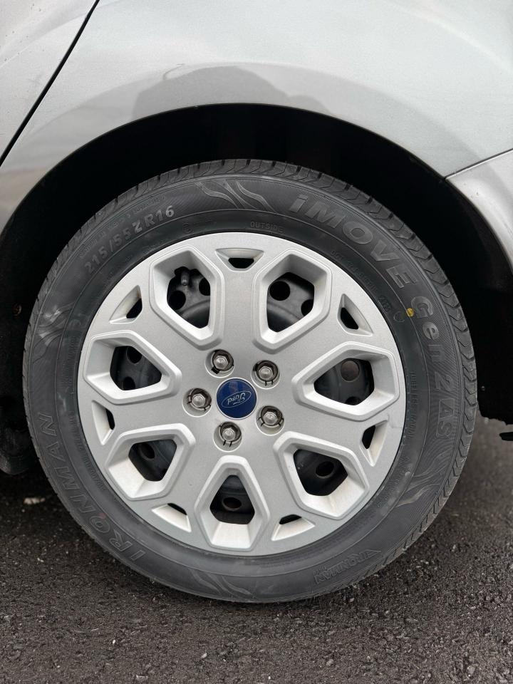 2014 Ford Focus SE Photo