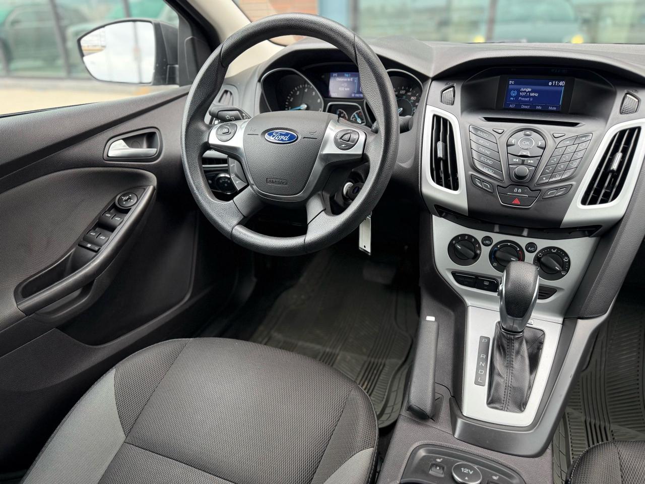 2014 Ford Focus SE Photo