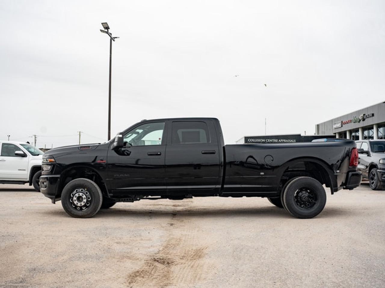 2026 RAM 3500 Big Horn Photo4