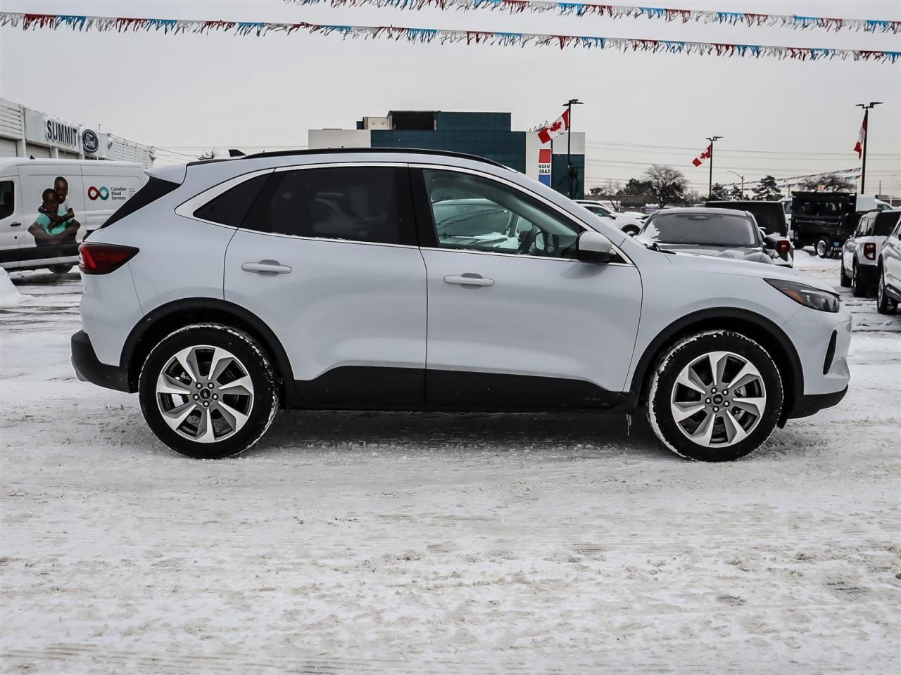 2025 Ford Escape Platinum Photo4