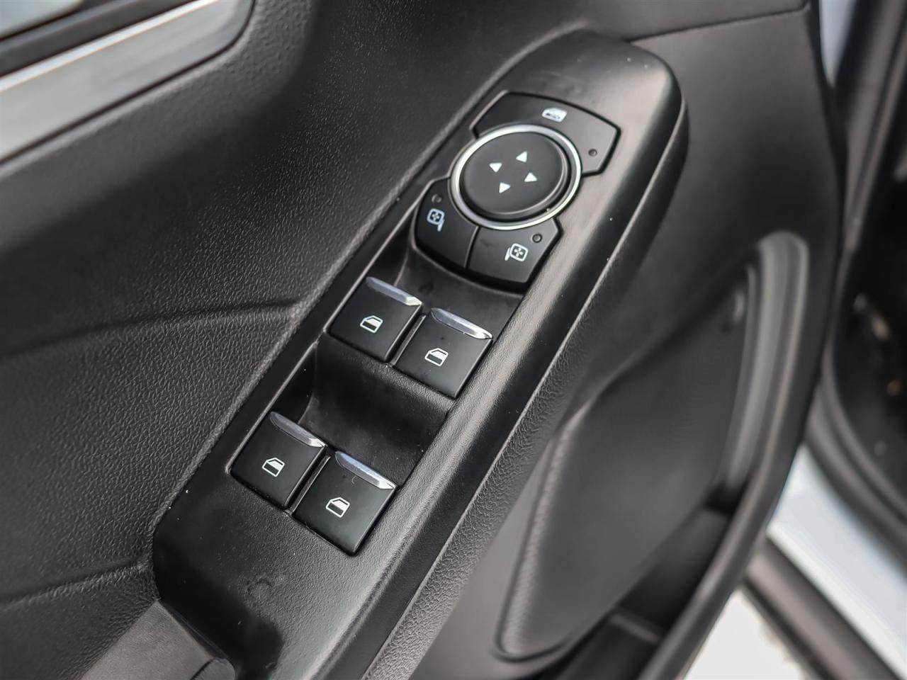 2025 Ford Escape Platinum Photo