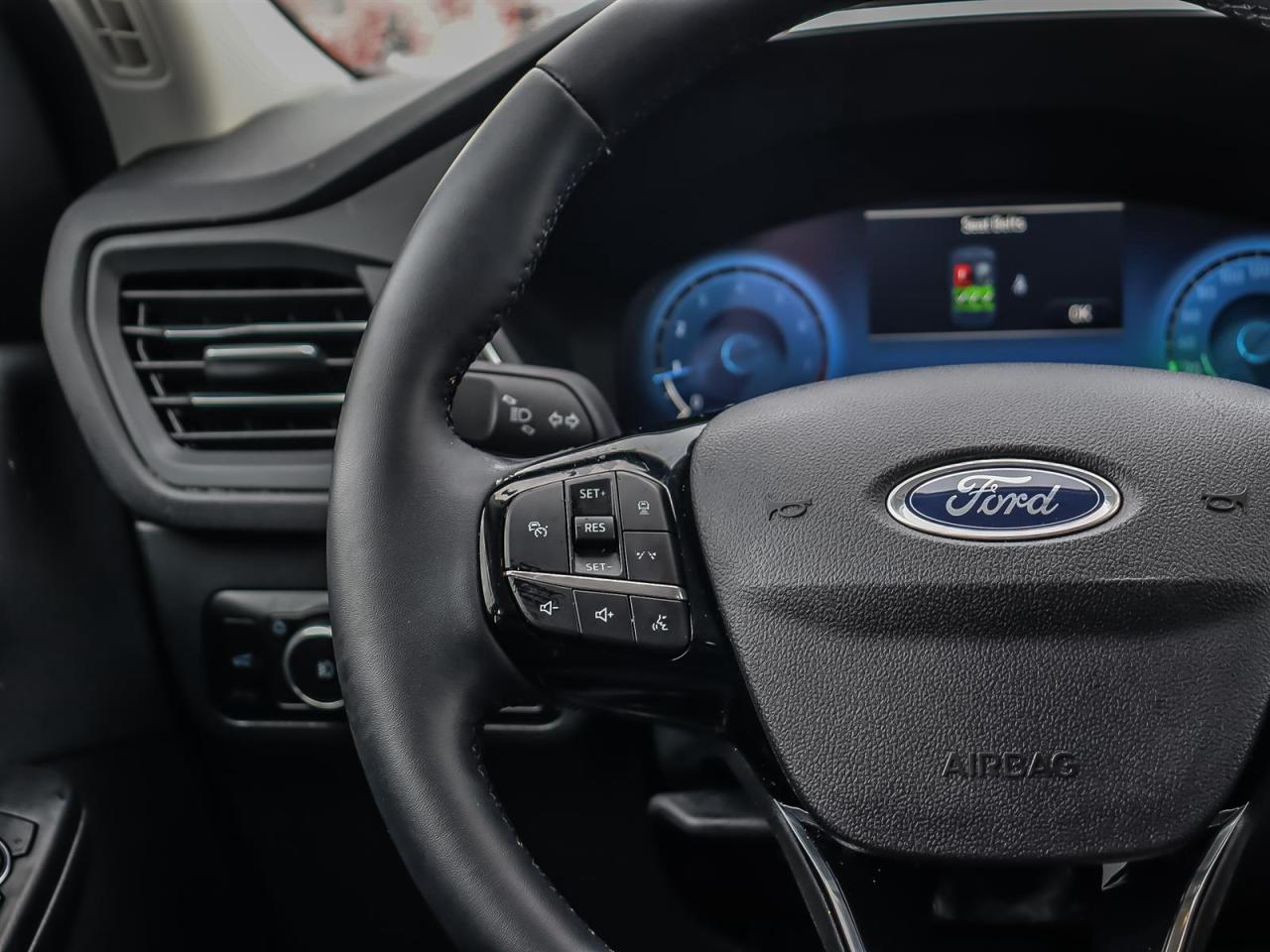 2025 Ford Escape Platinum Photo