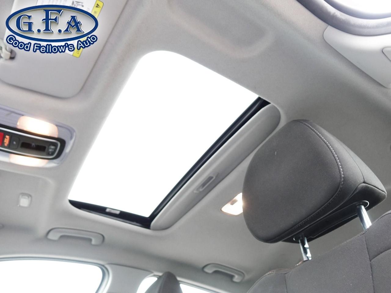 2022 Hyundai Elantra PREFERRED MODEL, SUN & TECH PACKAGE, SUNROOF, REAR Photo7