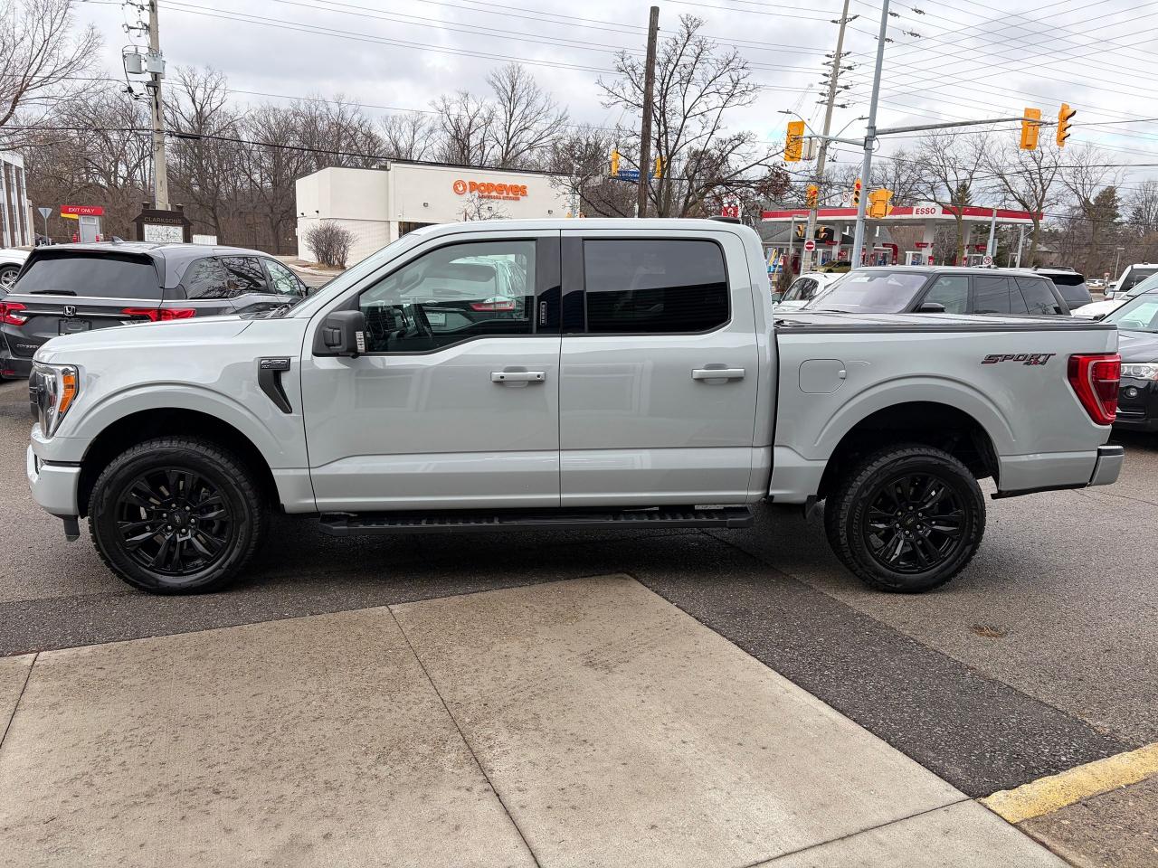 2023 Ford F-150 XLT Photo