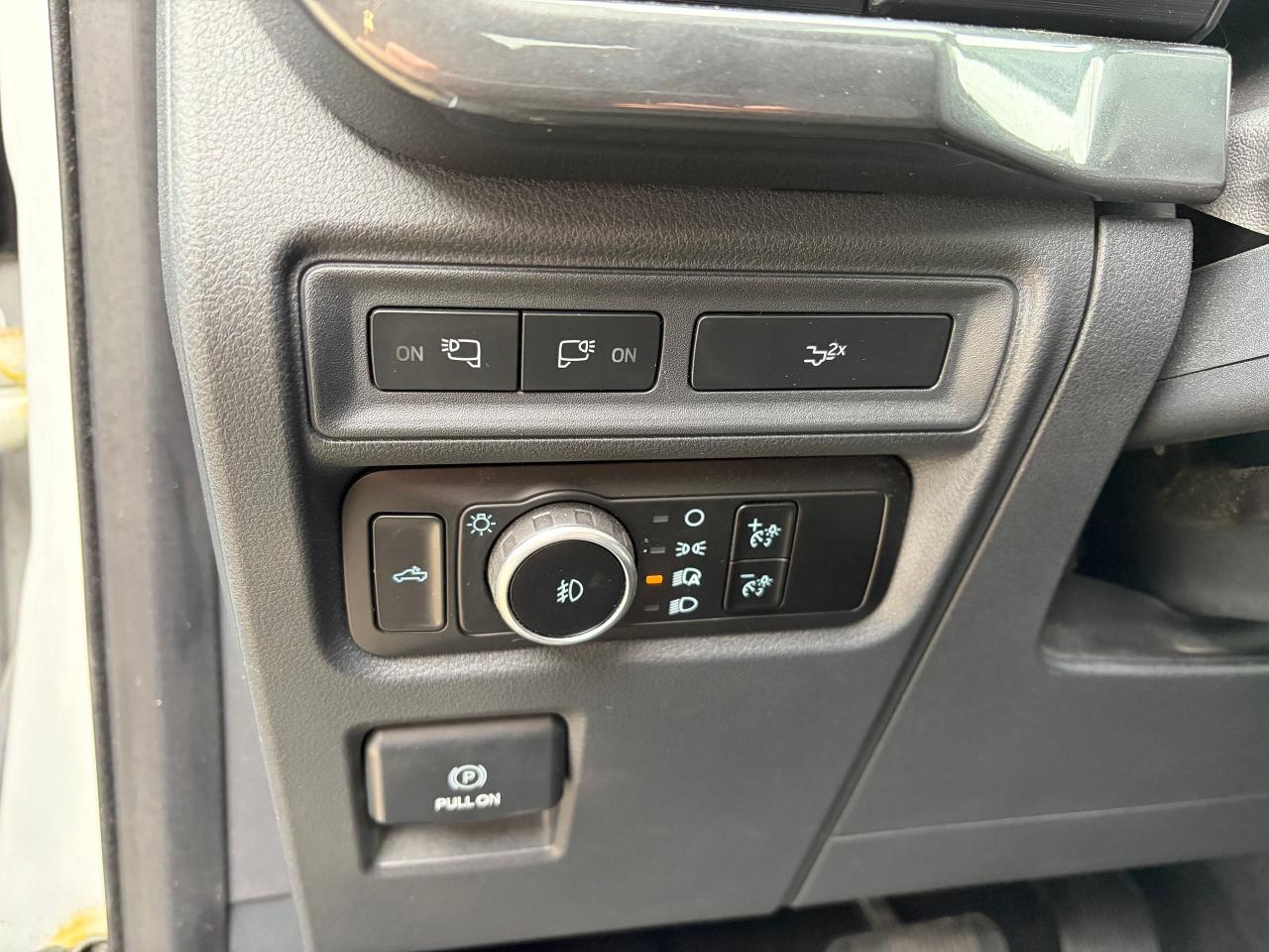 2023 Ford F-150 XLT Photo