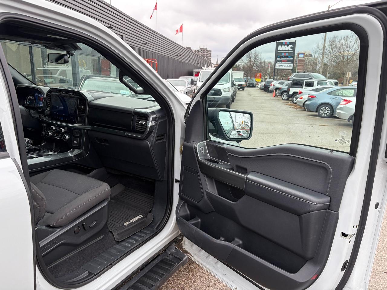 2023 Ford F-150 XLT Photo