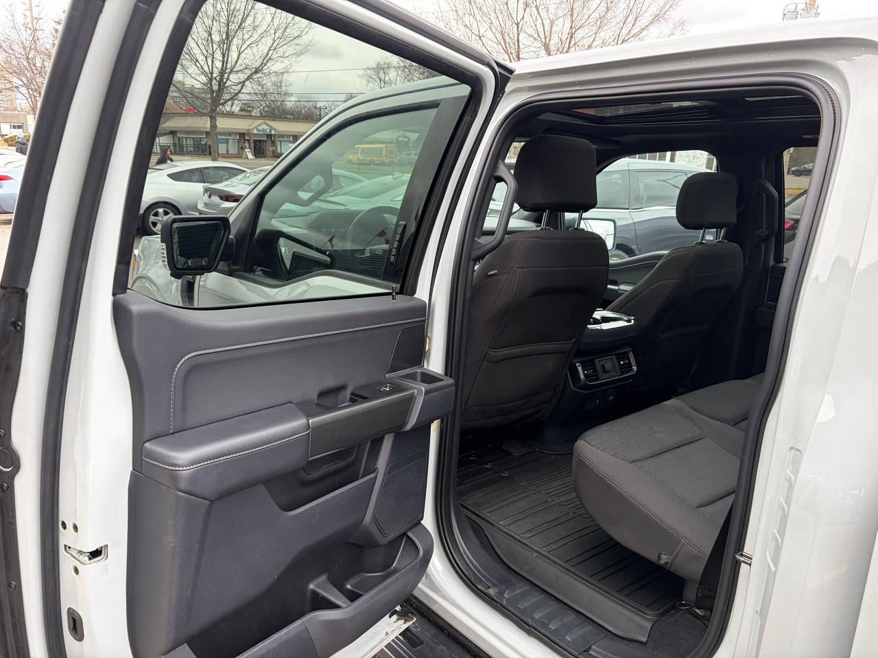 2023 Ford F-150 XLT Photo