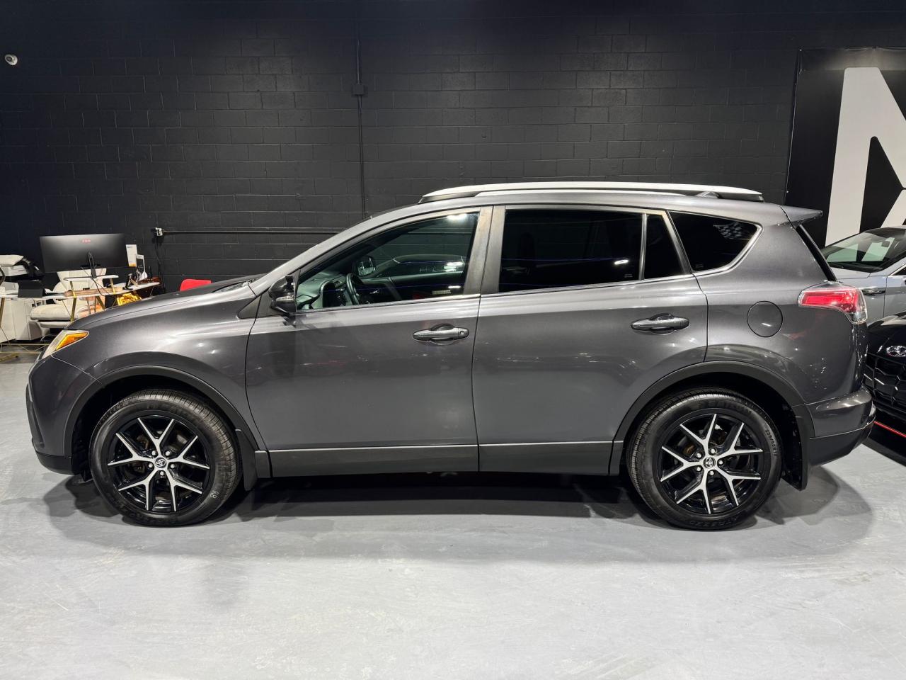 2016 Toyota RAV4 AWD 4dr SE Photo