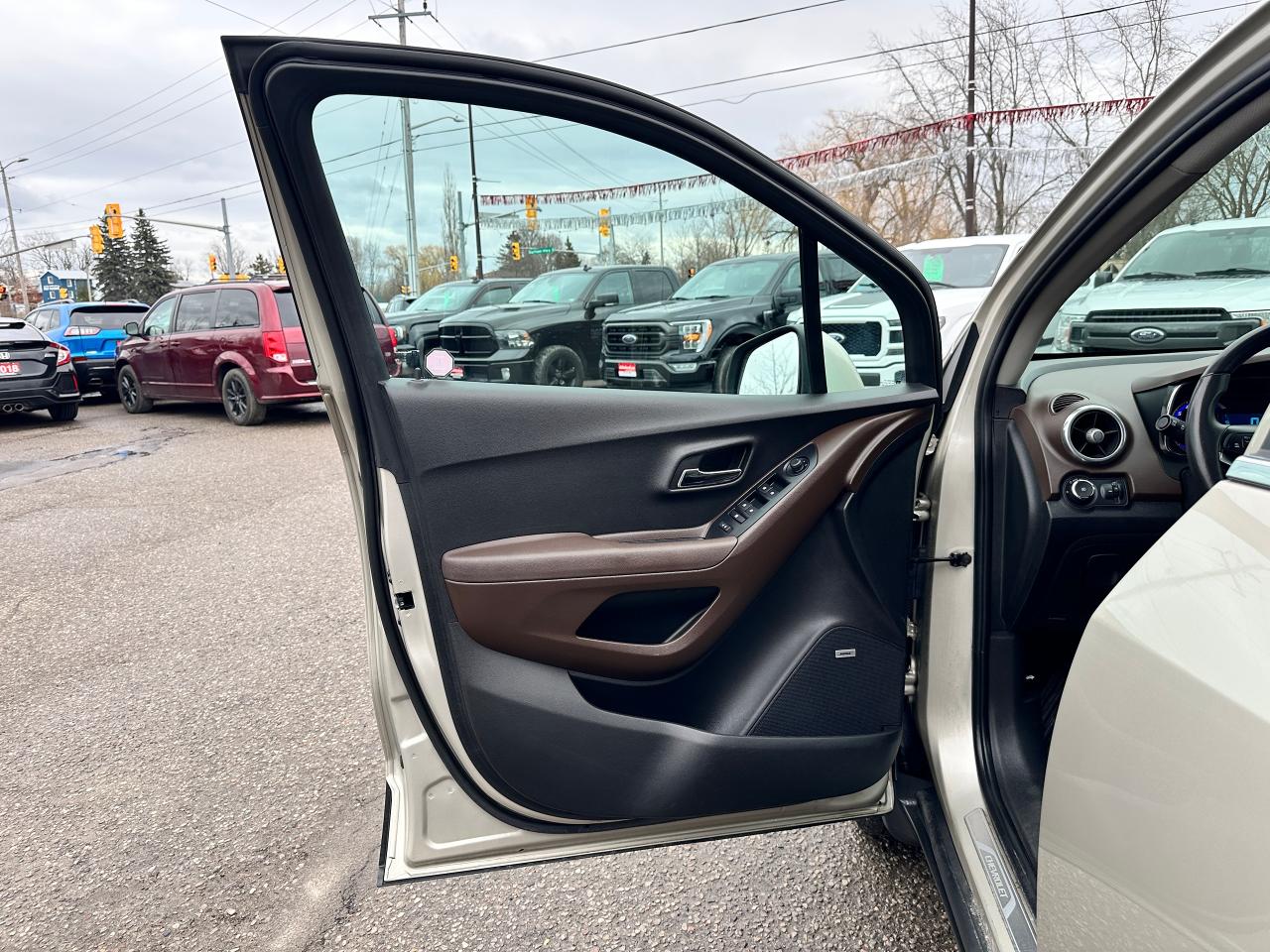 2015 Chevrolet Trax LTZ AWD Heated Leather Sunroof FM/XM BOSE RearCam Photo