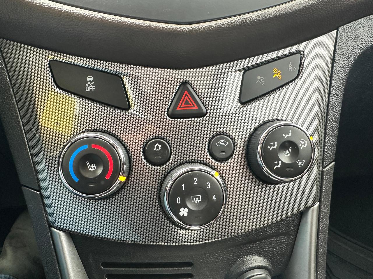 2015 Chevrolet Trax LTZ AWD Heated Leather Sunroof FM/XM BOSE RearCam Photo