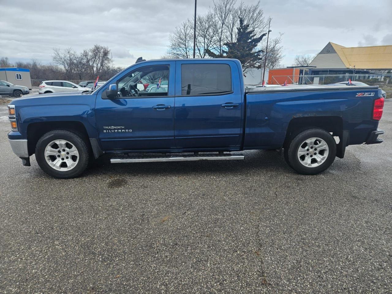 2015 Chevrolet Silverado 1500 LT Photo3