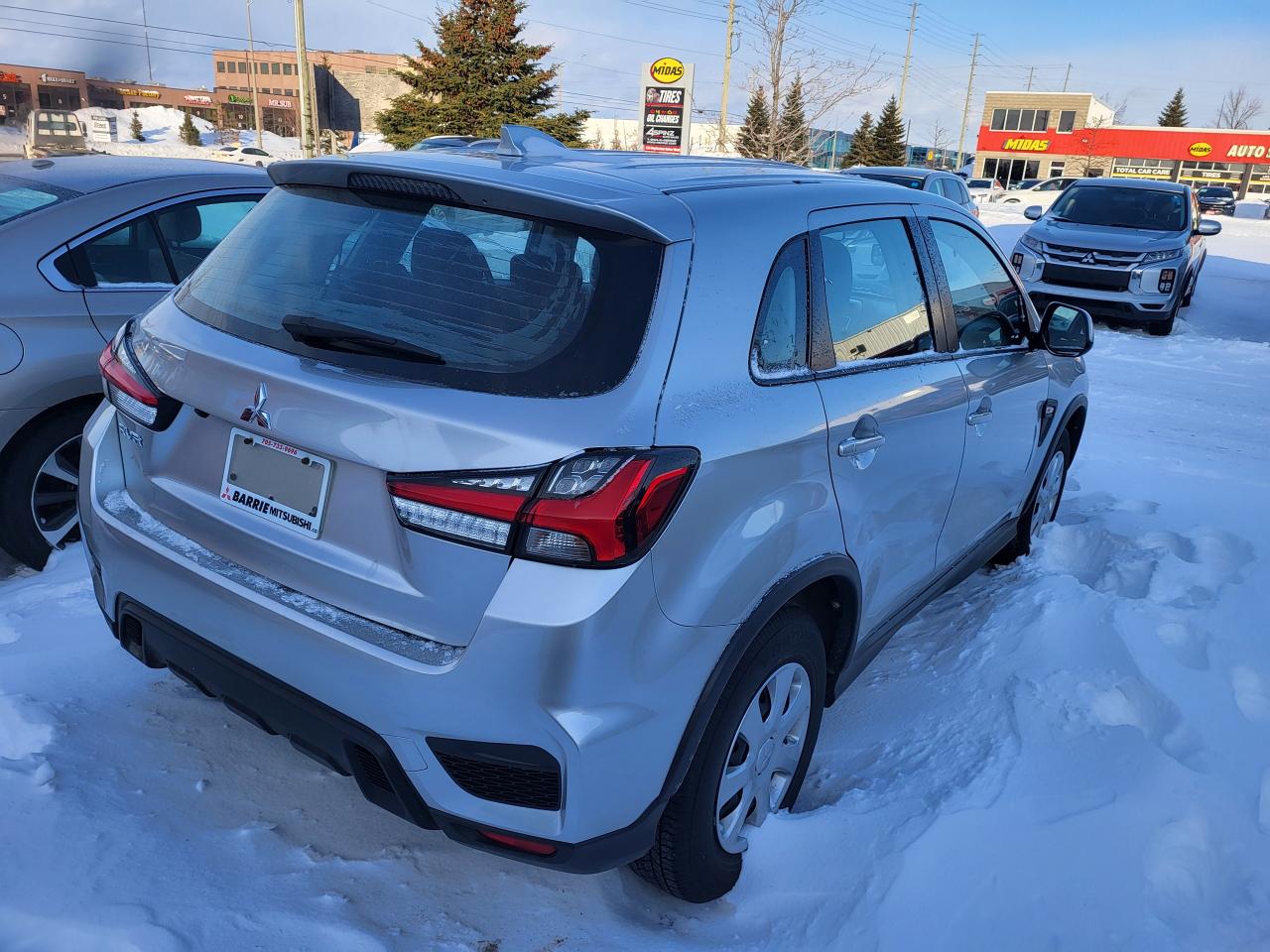 2024 Mitsubishi RVR ES FWD Photo