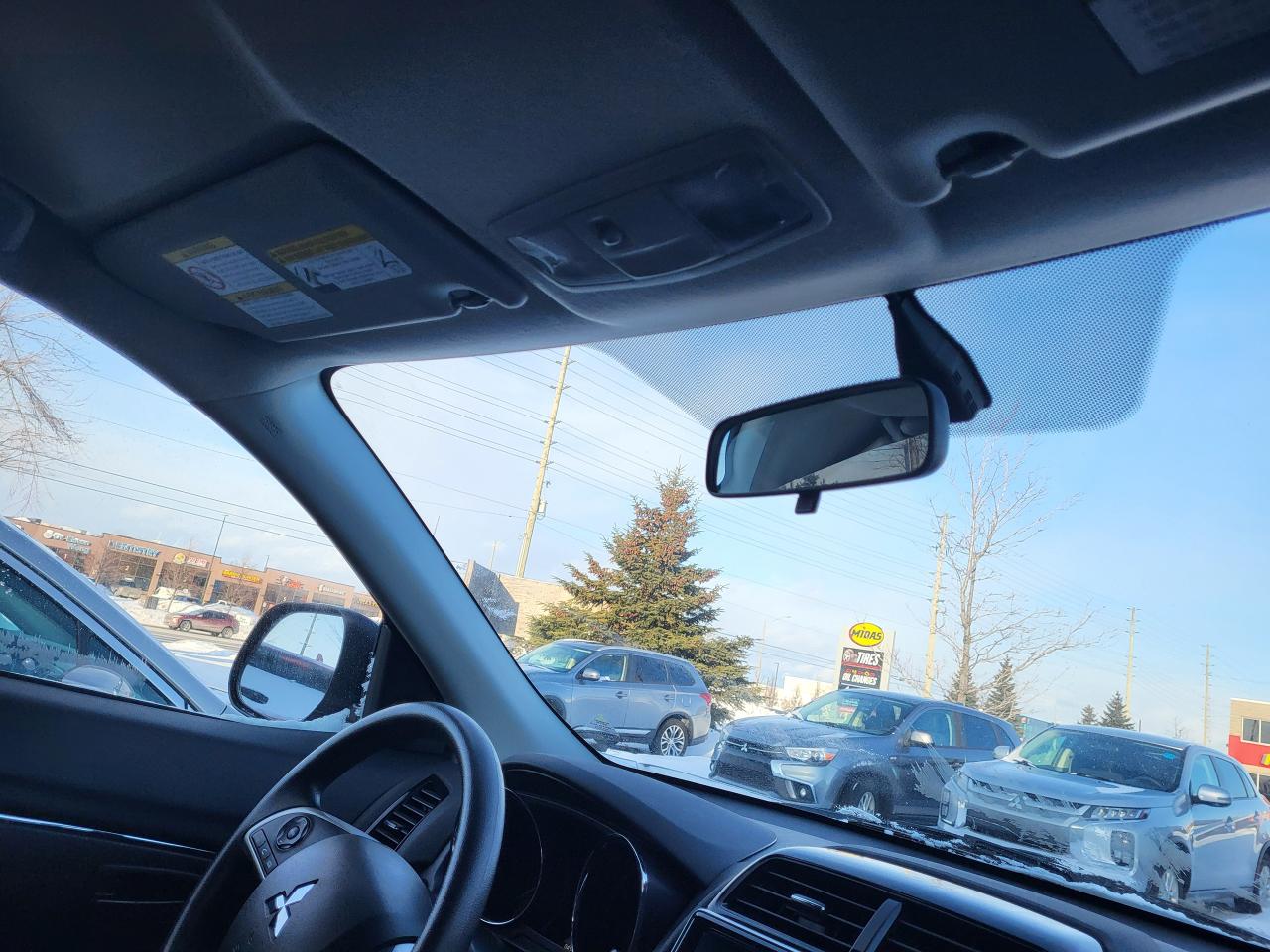 2024 Mitsubishi RVR ES FWD Photo