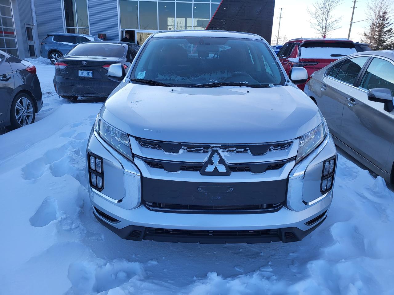 2024 Mitsubishi RVR ES FWD Photo