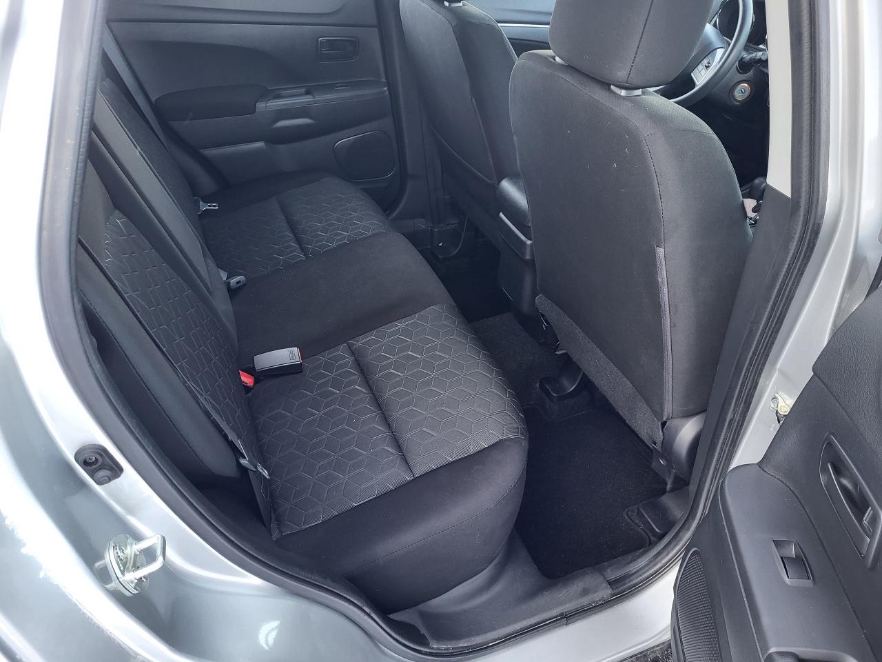 2024 Mitsubishi RVR ES FWD Photo