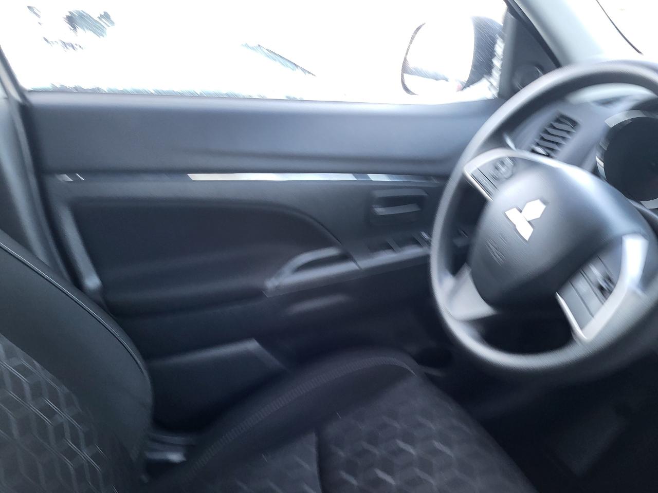 2024 Mitsubishi RVR ES FWD Photo