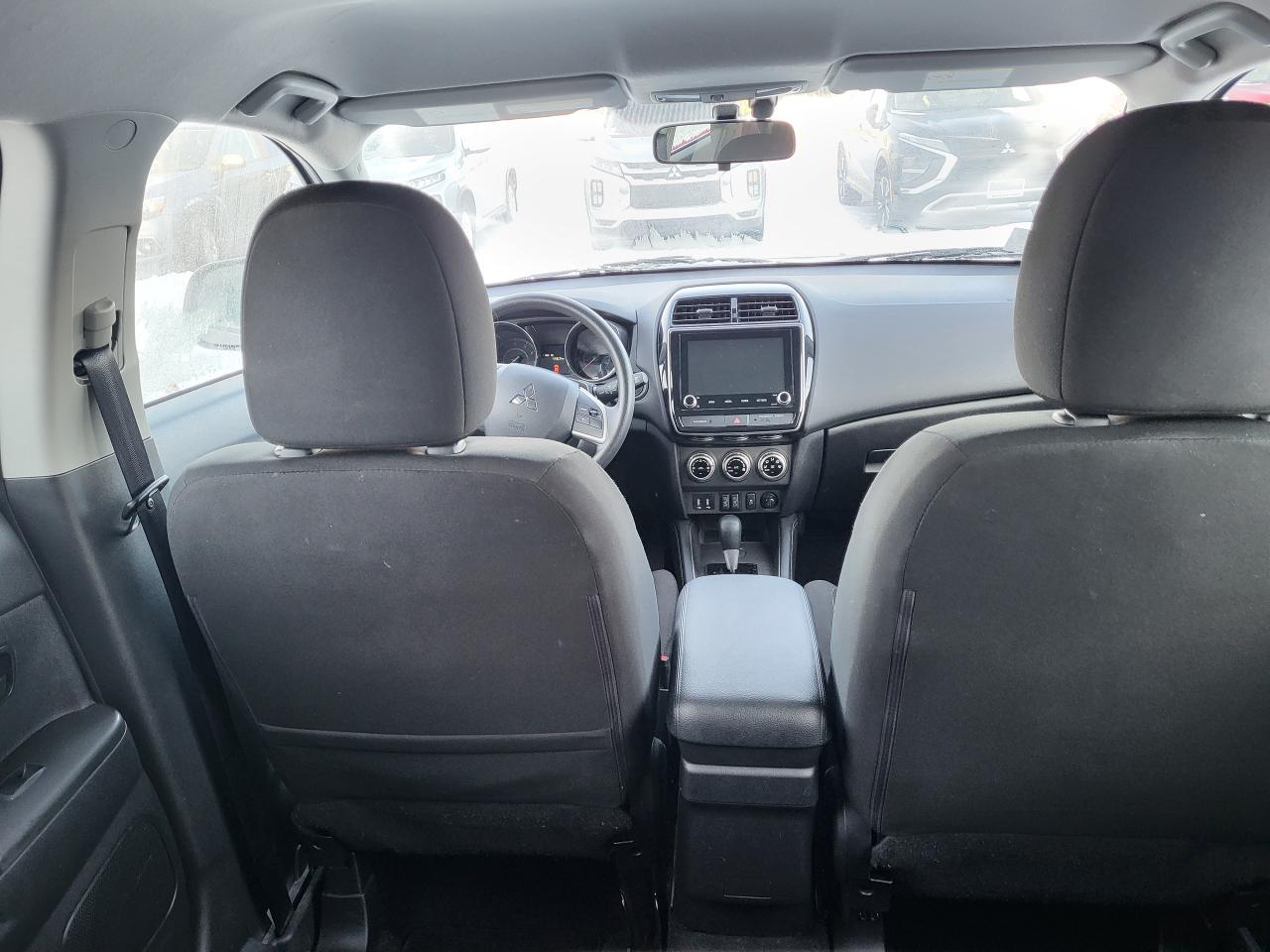 2024 Mitsubishi RVR ES FWD Photo