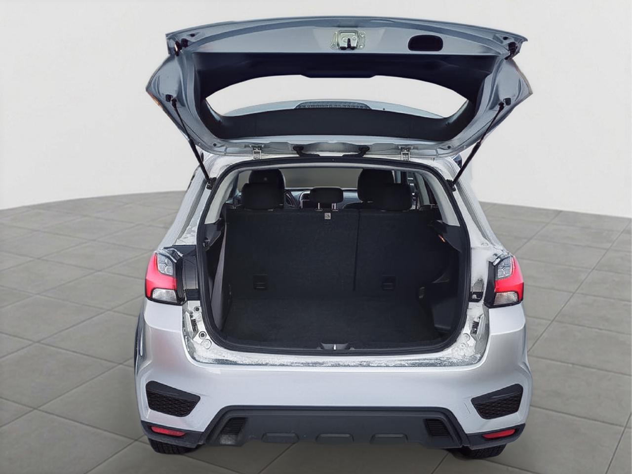 2024 Mitsubishi RVR ES FWD Photo