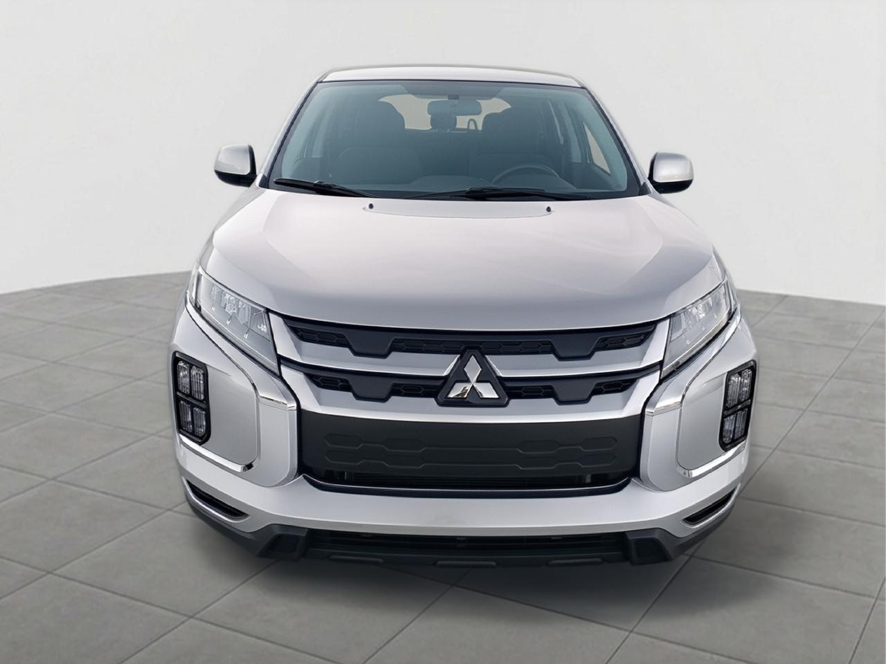 2024 Mitsubishi RVR ES FWD Photo