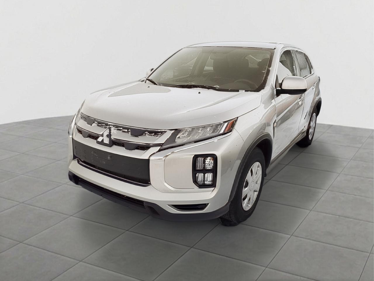 2024 Mitsubishi RVR ES FWD Photo