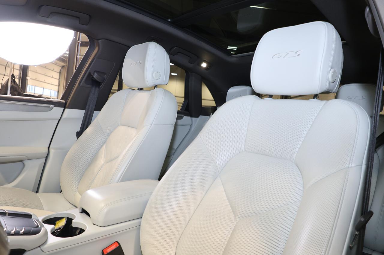 2018 Porsche Macan GTS - BURMESTER|LANEKEEP|BLINDSPOT|SPORT.EXHAUST Photo