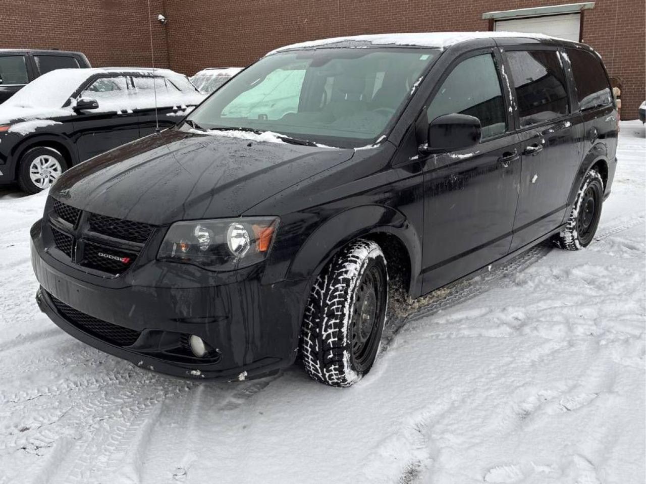 2019 Dodge Grand Caravan GT - LEATHER, POWER DOORS, NAV, HEATED SEATS! Photo3