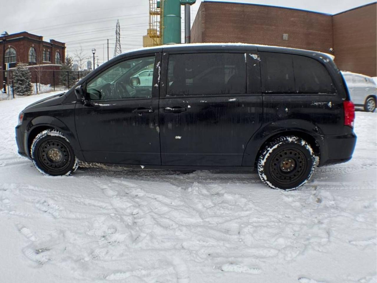 2019 Dodge Grand Caravan GT - LEATHER, POWER DOORS, NAV, HEATED SEATS! Photo5