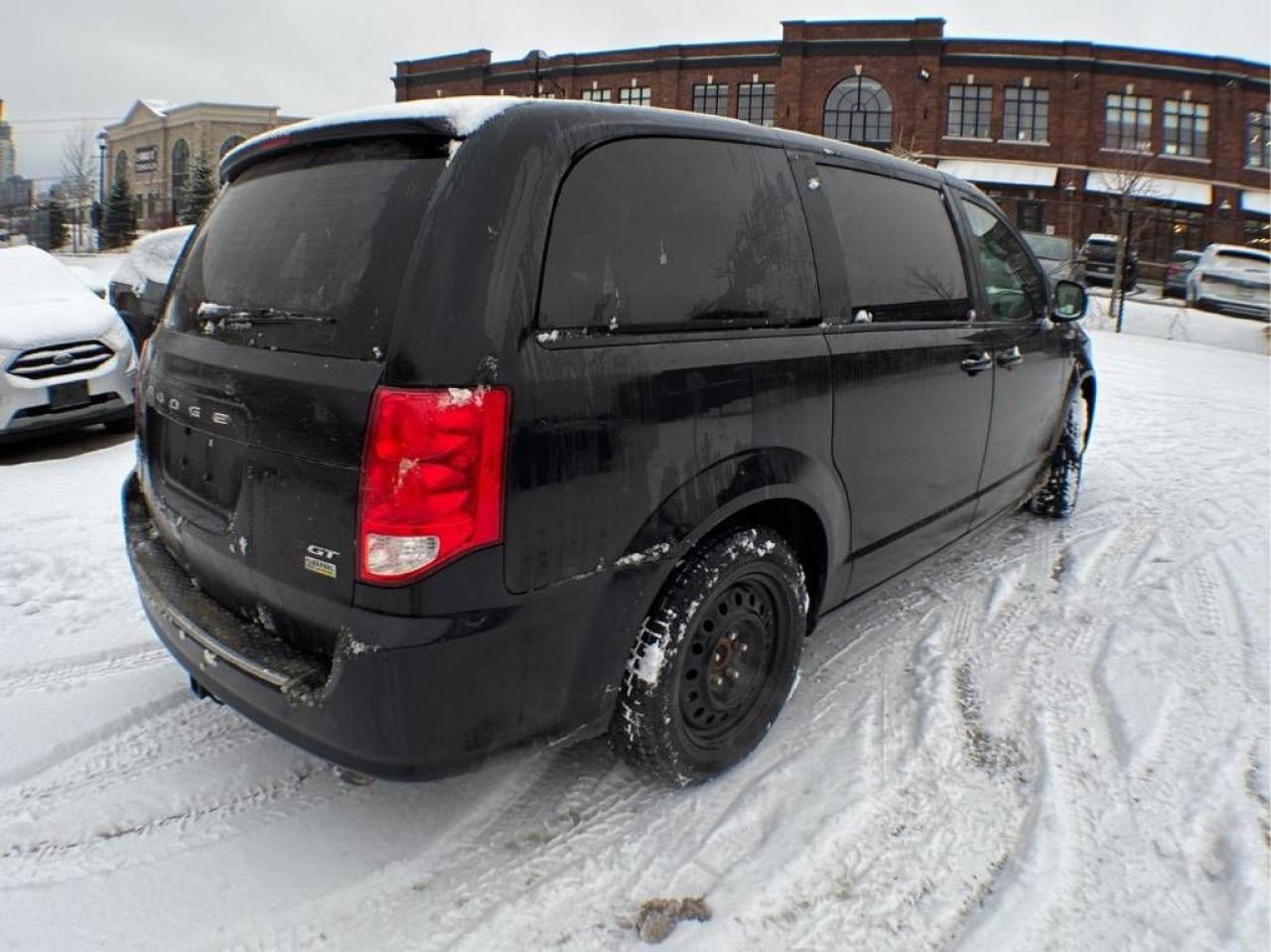 2019 Dodge Grand Caravan GT - LEATHER, POWER DOORS, NAV, HEATED SEATS! Photo9